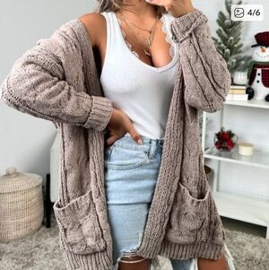 Love Tree Super Soft Cable Knit Cardigan Size S